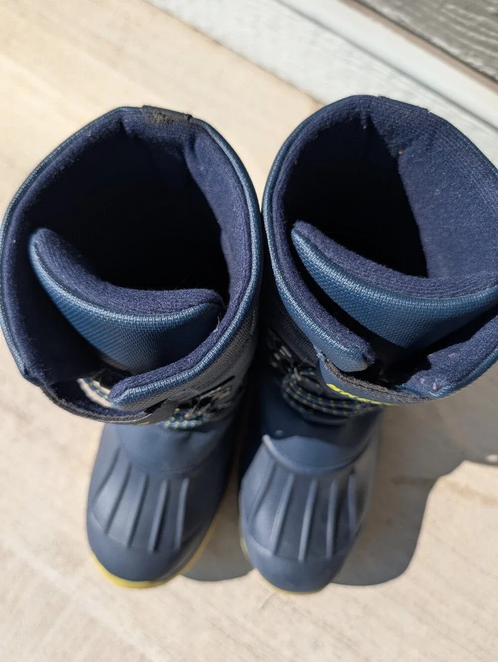 Skechers High Top Waterproof Cold Weather Boots Boys Size 4